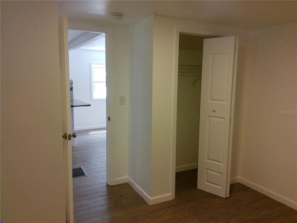 Active With Contract: $289,000 (2 beds, 2 baths, 885 Square Feet)