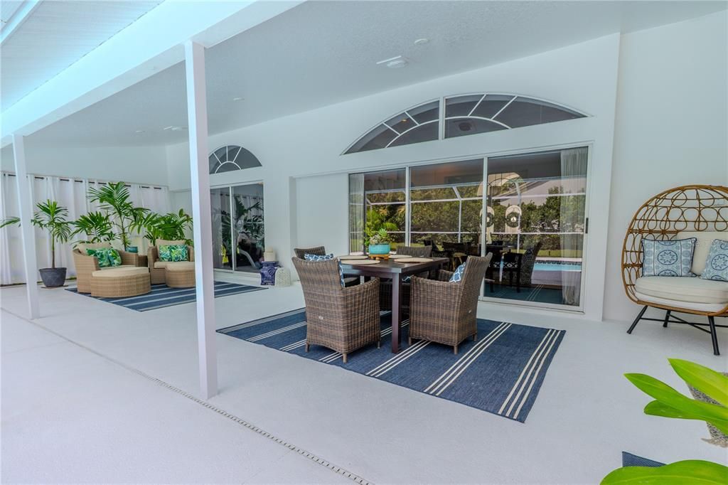 Activo con contrato: $650,000 (3 camas, 2 baños, 2244 Pies cuadrados)