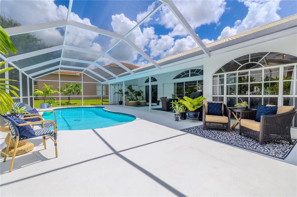 Activo con contrato: $650,000 (3 camas, 2 baños, 2244 Pies cuadrados)