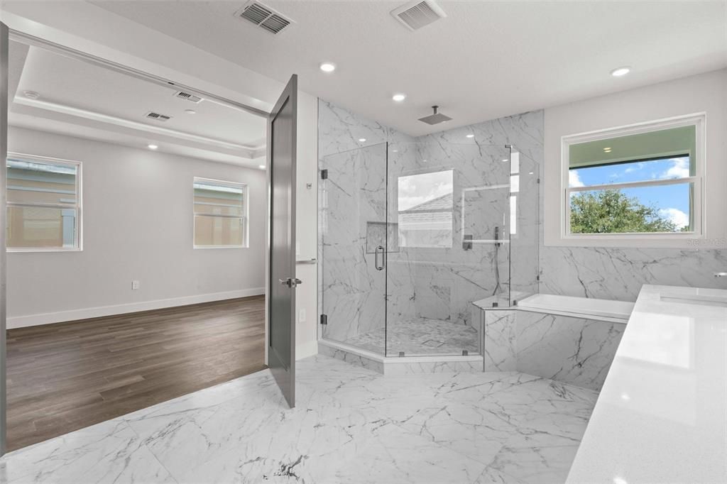 For Sale: $1,475,000 (6 beds, 6 baths, 3574 Square Feet)