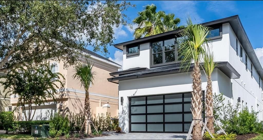 For Sale: $1,475,000 (6 beds, 6 baths, 3574 Square Feet)