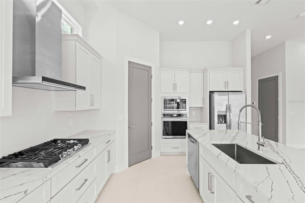 For Sale: $1,475,000 (6 beds, 6 baths, 3574 Square Feet)