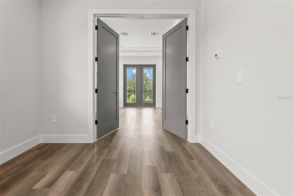 For Sale: $1,475,000 (6 beds, 6 baths, 3574 Square Feet)