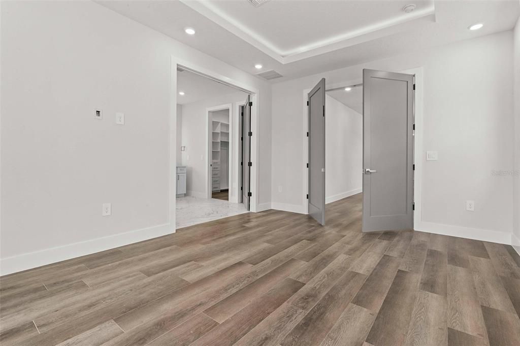 For Sale: $1,475,000 (6 beds, 6 baths, 3574 Square Feet)