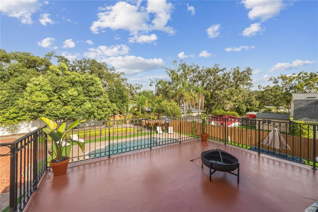 For Sale: $769,000 (3 beds, 2 baths, 2981 Square Feet)