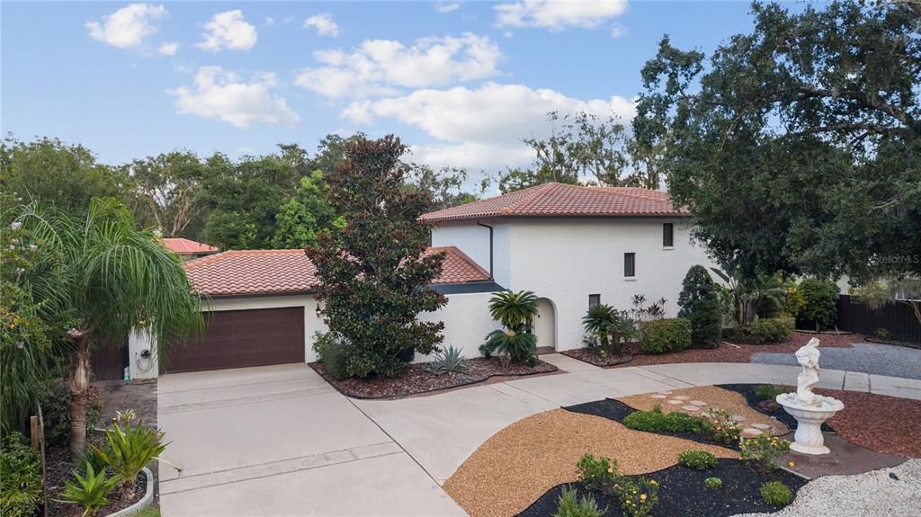 For Sale: $769,000 (3 beds, 2 baths, 2981 Square Feet)