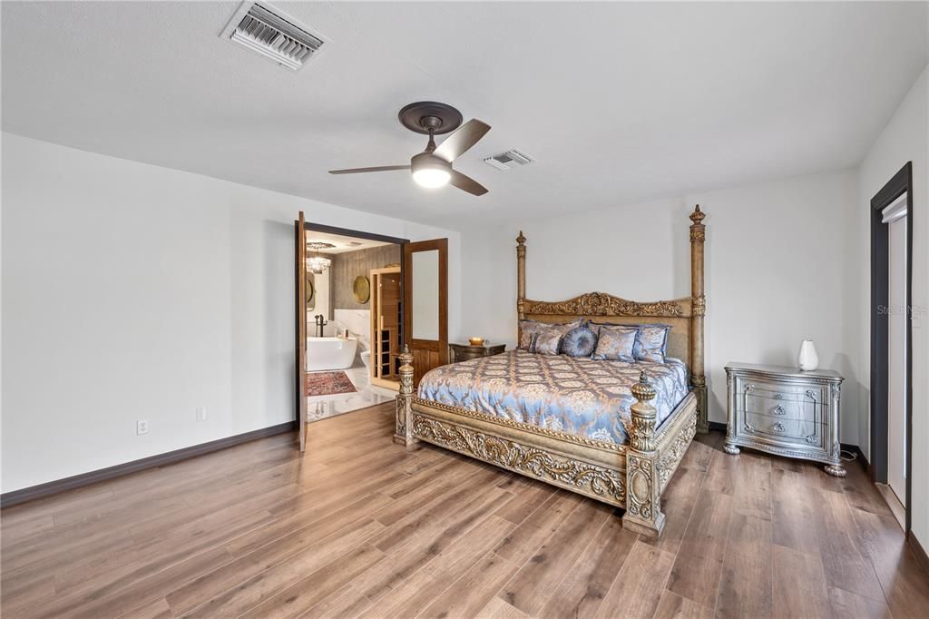 For Sale: $769,000 (3 beds, 2 baths, 2981 Square Feet)