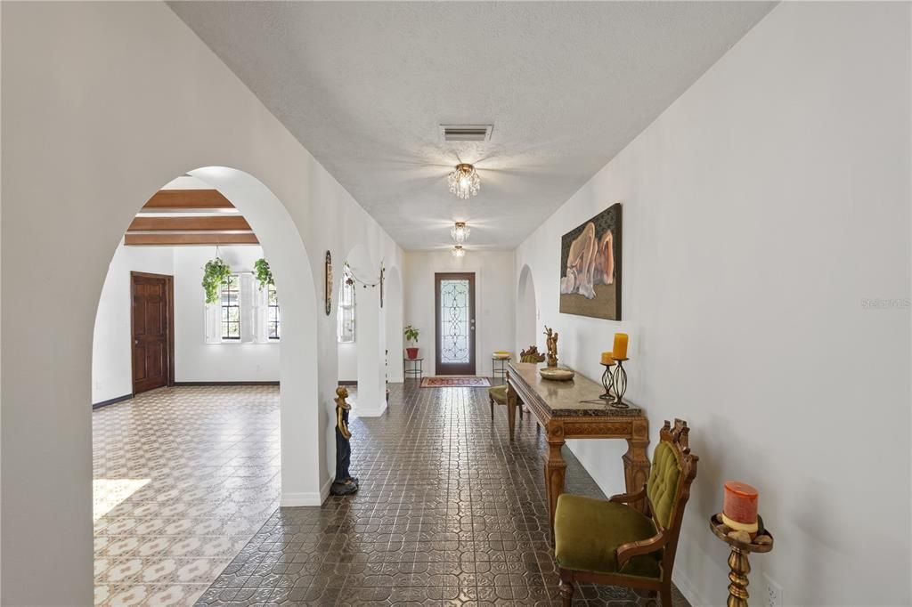 For Sale: $769,000 (3 beds, 2 baths, 2981 Square Feet)