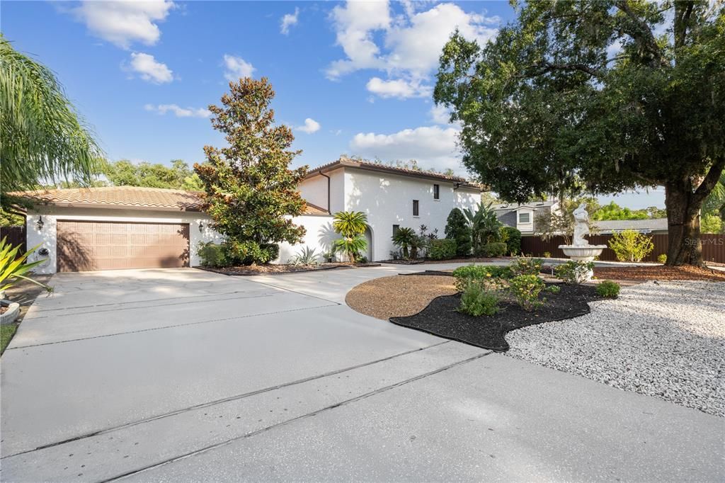 For Sale: $769,000 (3 beds, 2 baths, 2981 Square Feet)