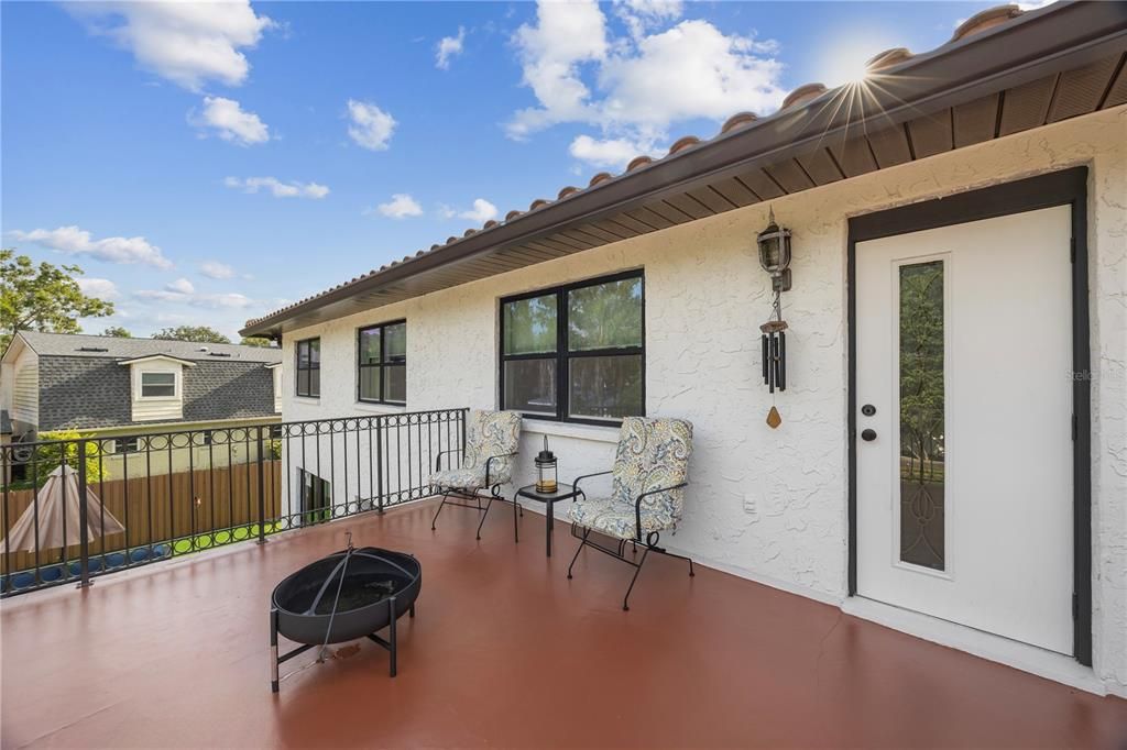 For Sale: $769,000 (3 beds, 2 baths, 2981 Square Feet)