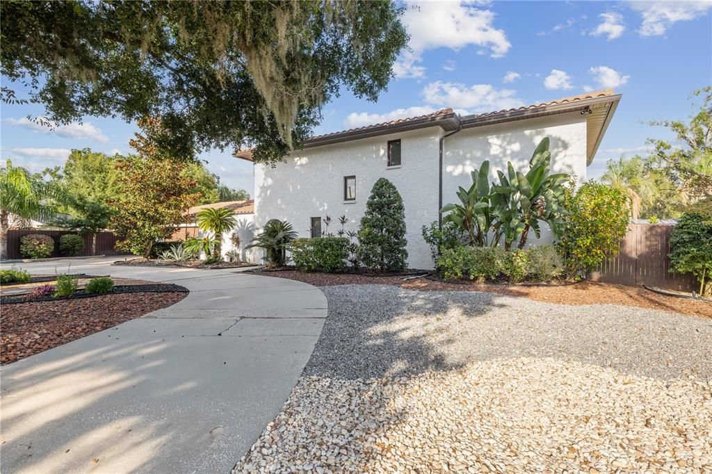 For Sale: $769,000 (3 beds, 2 baths, 2981 Square Feet)