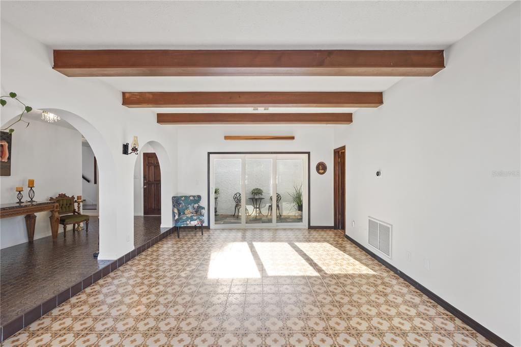 For Sale: $769,000 (3 beds, 2 baths, 2981 Square Feet)