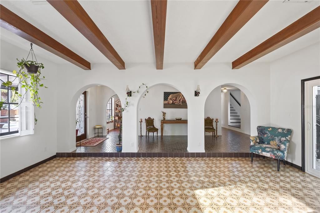 For Sale: $769,000 (3 beds, 2 baths, 2981 Square Feet)