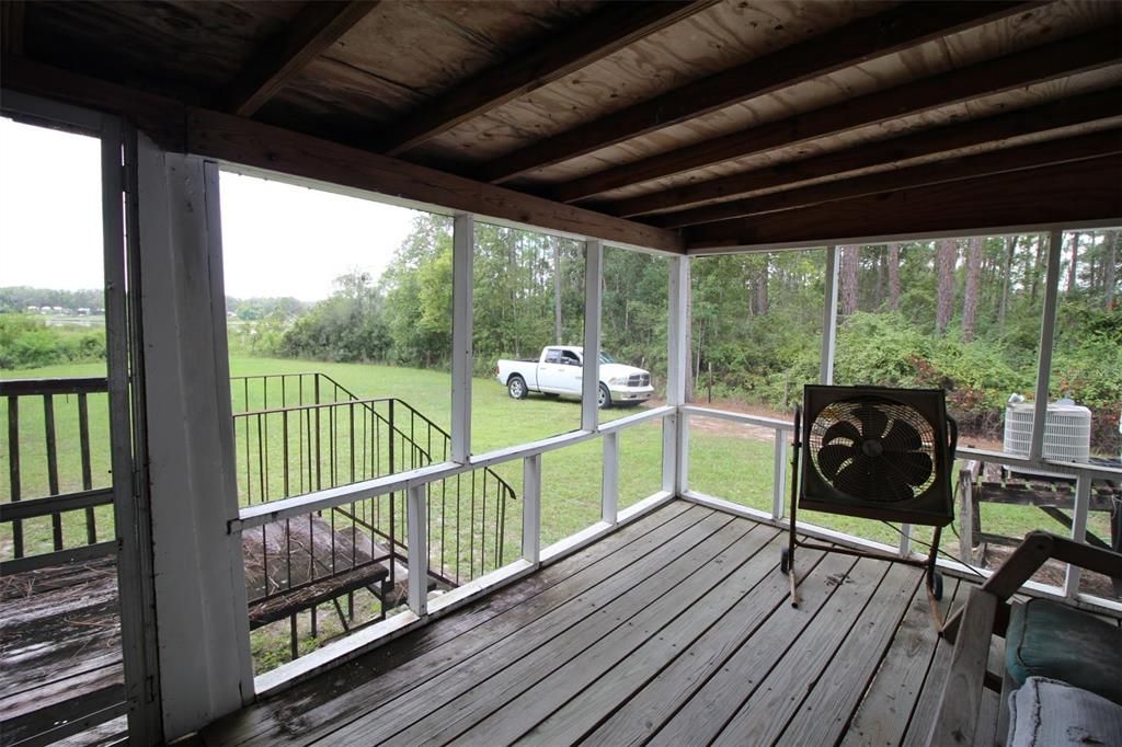 For Sale: $99,900 (2 beds, 1 baths, 644 Square Feet)