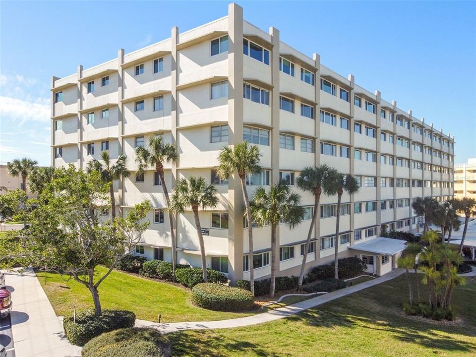 На продажу: $320,000 (1 спален, 2 ванн, 1050 Квадратных фут)