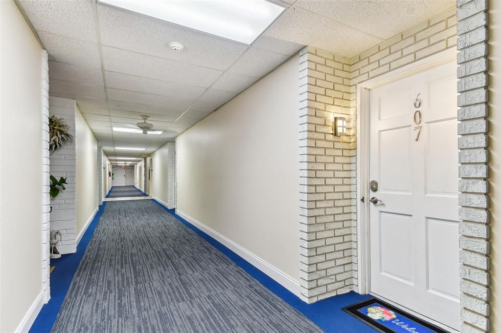 На продажу: $320,000 (1 спален, 2 ванн, 1050 Квадратных фут)