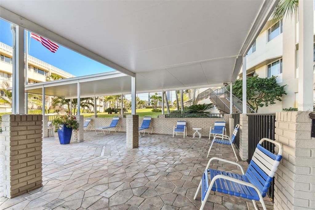 На продажу: $320,000 (1 спален, 2 ванн, 1050 Квадратных фут)