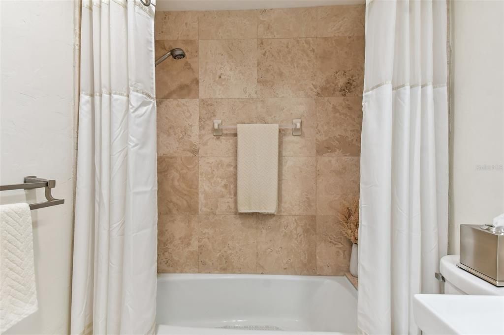 На продажу: $320,000 (1 спален, 2 ванн, 1050 Квадратных фут)