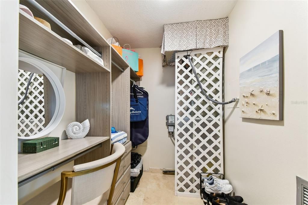 На продажу: $320,000 (1 спален, 2 ванн, 1050 Квадратных фут)