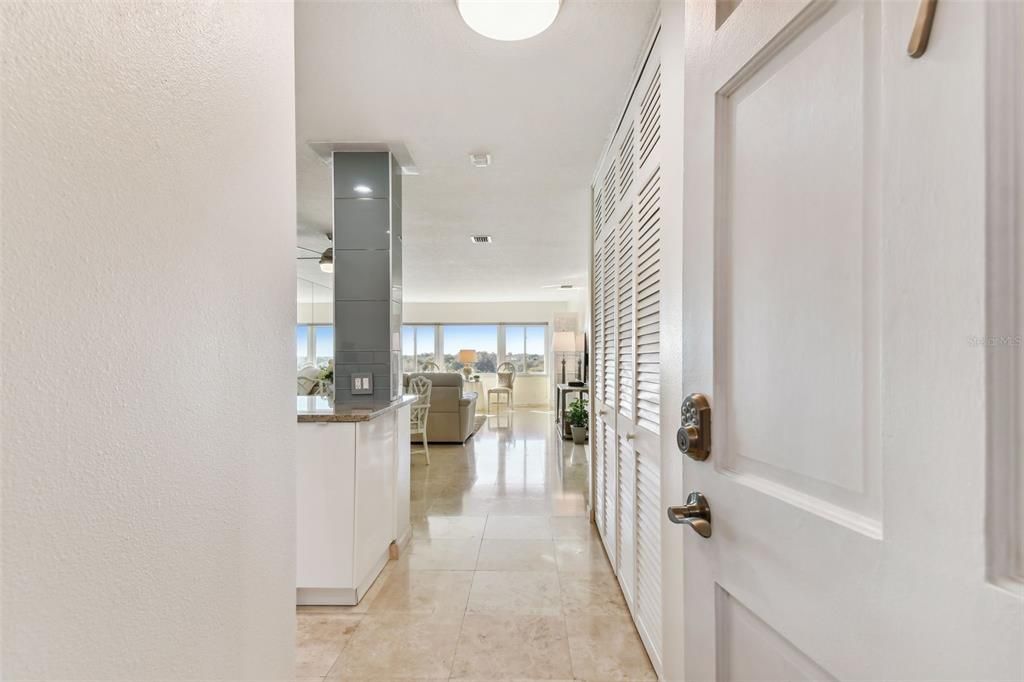 На продажу: $320,000 (1 спален, 2 ванн, 1050 Квадратных фут)