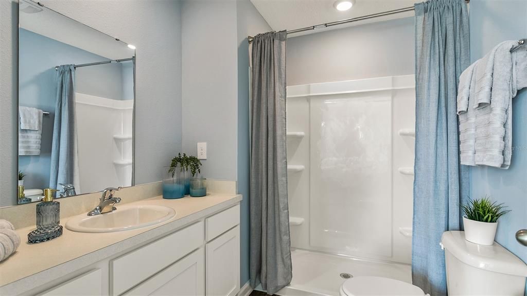 Под контрактом: $234,990 (2 спален, 2 ванн, 1109 Квадратных фут)