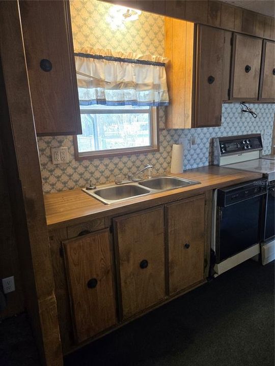 待售: $134,000 (3 贝兹, 2 浴室, 1488 平方英尺)