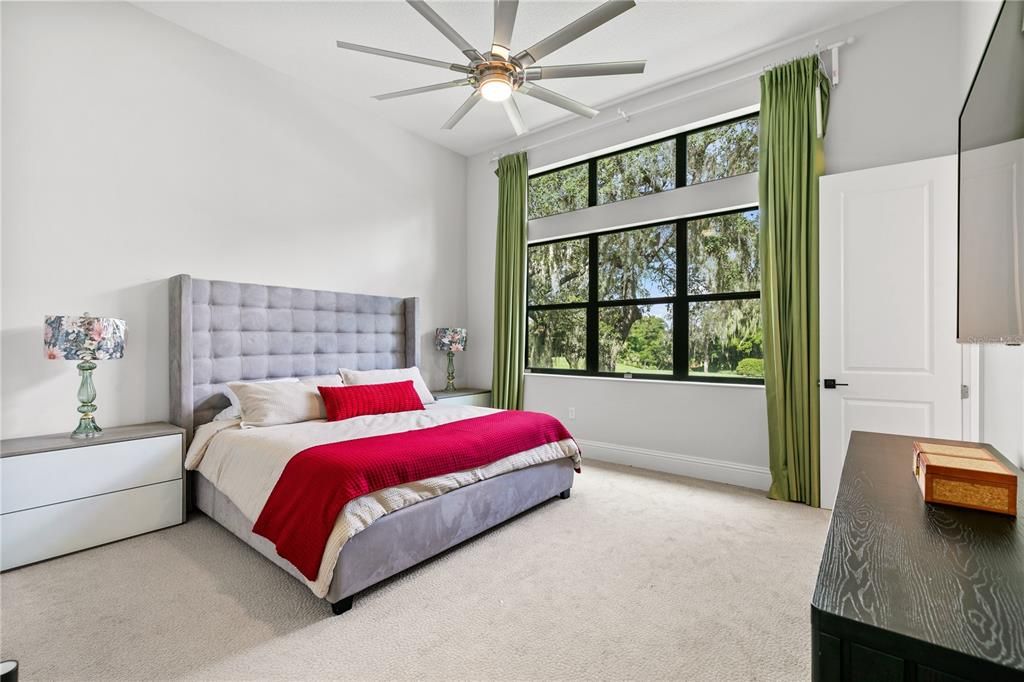 For Sale: $2,850,000 (6 beds, 6 baths, 5825 Square Feet)