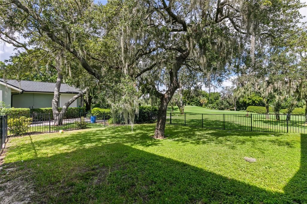 For Sale: $2,850,000 (6 beds, 6 baths, 5825 Square Feet)