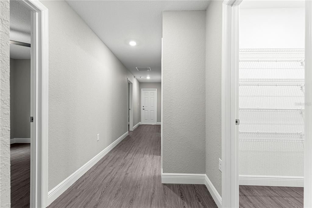 合同活跃: $205,000 (3 贝兹, 2 浴室, 1311 平方英尺)