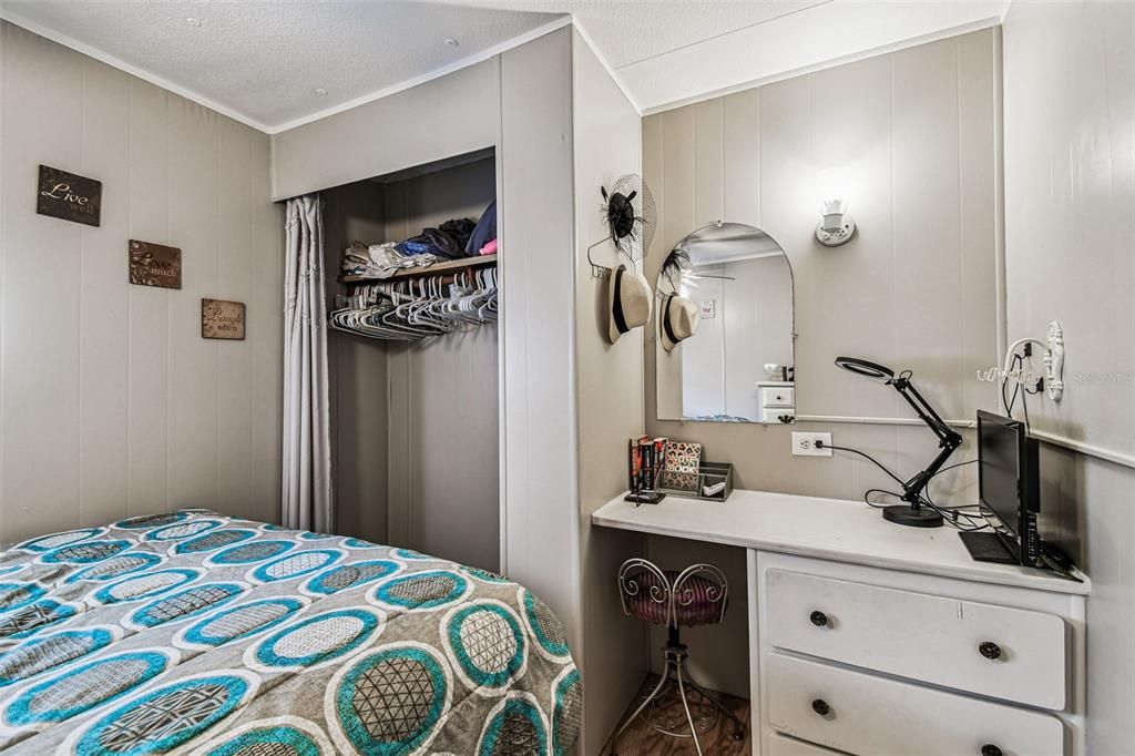 待售: $75,000 (2 贝兹, 1 浴室, 776 平方英尺)