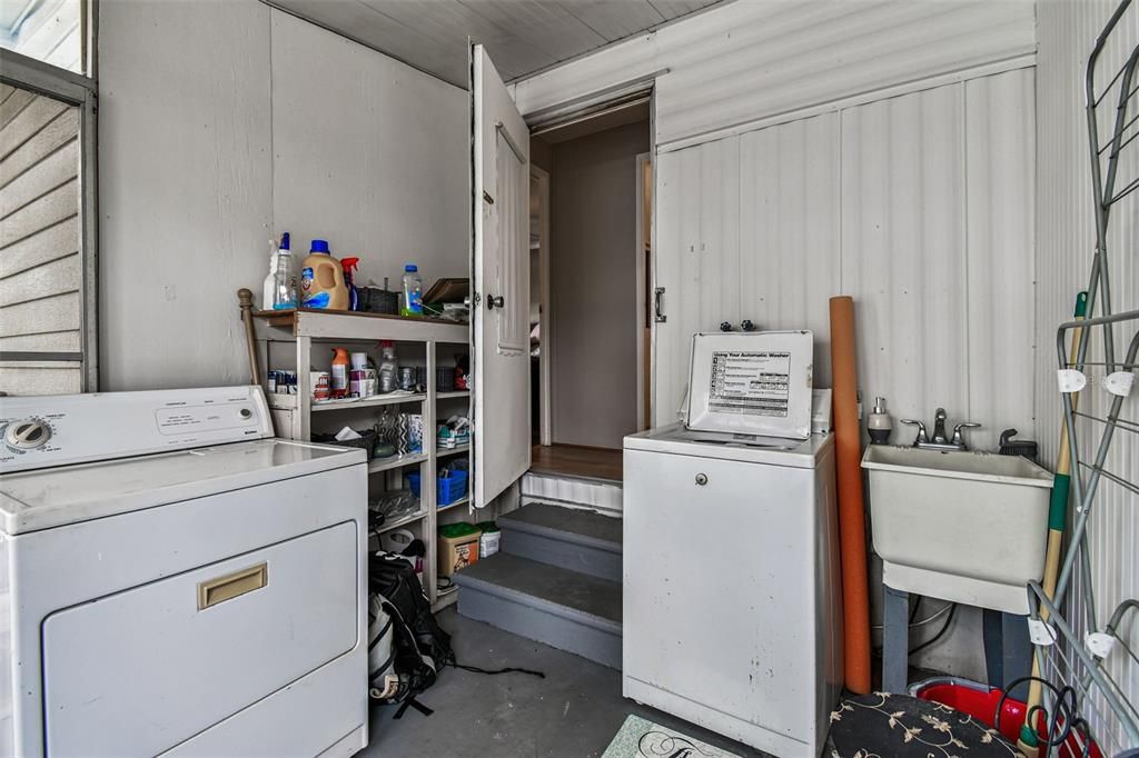 待售: $75,000 (2 贝兹, 1 浴室, 776 平方英尺)