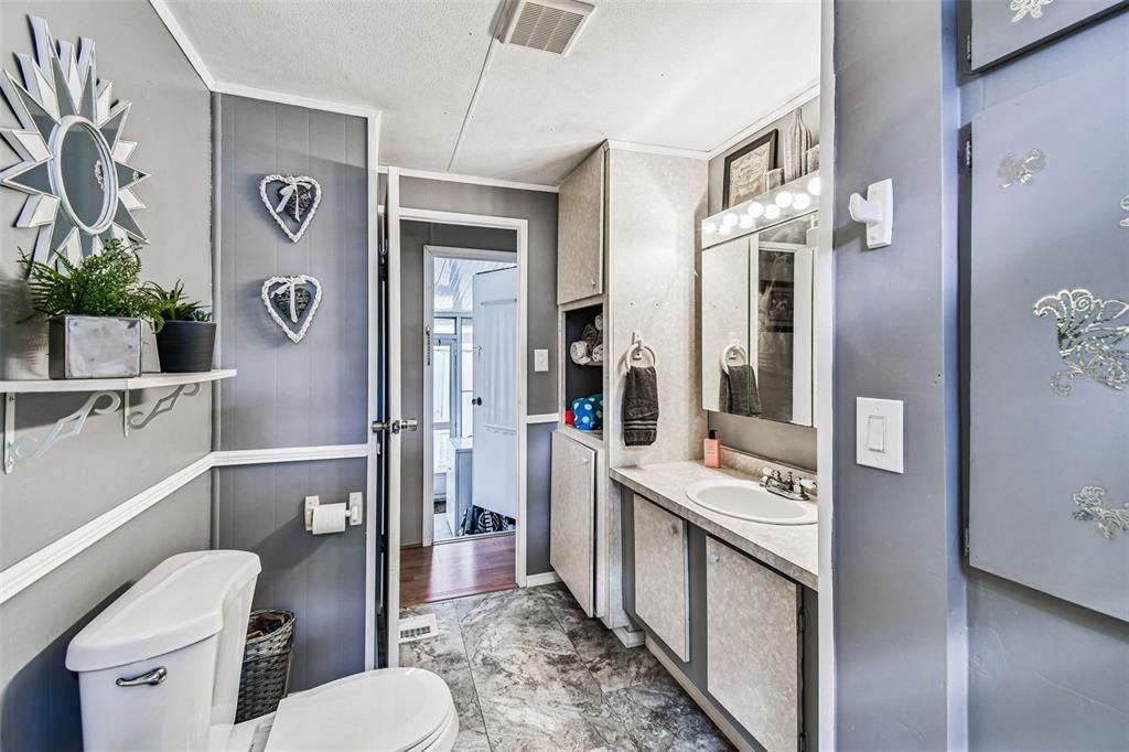 待售: $75,000 (2 贝兹, 1 浴室, 776 平方英尺)