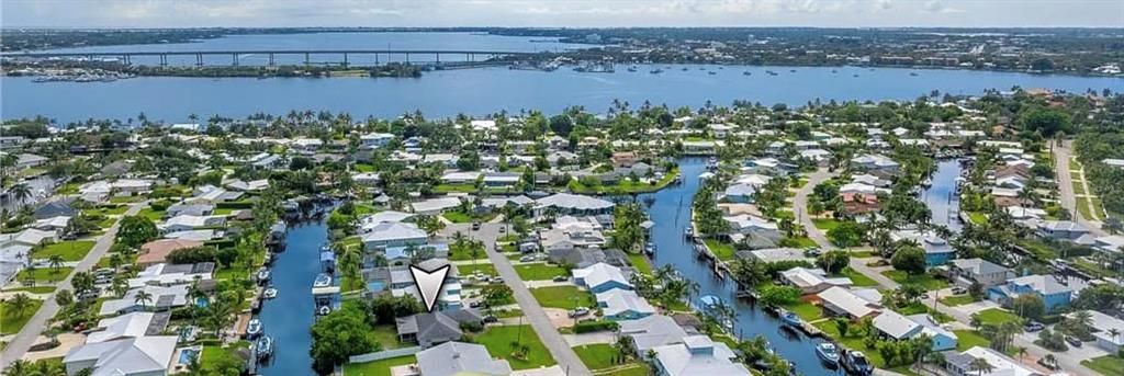 Vendido Recientemente: $750,000 (4 camas, 2 baños, 1761 Pies cuadrados)