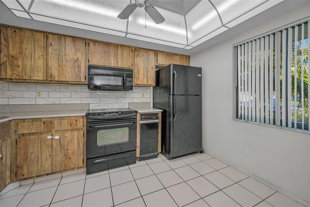 For Sale: $180,000 (2 beds, 2 baths, 1151 Square Feet)