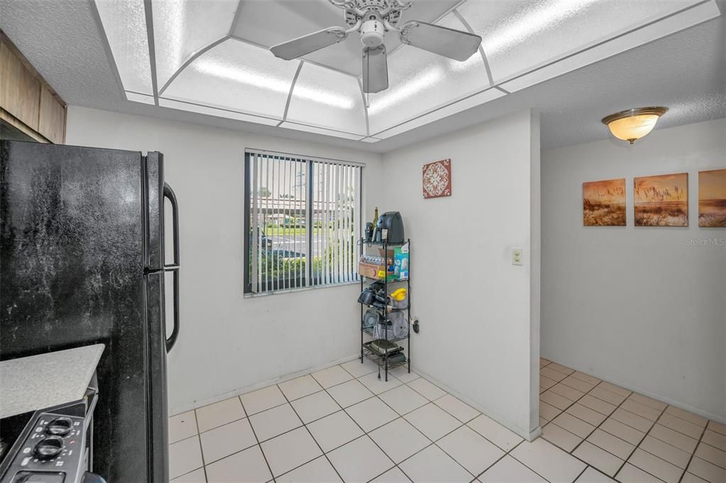 For Sale: $180,000 (2 beds, 2 baths, 1151 Square Feet)