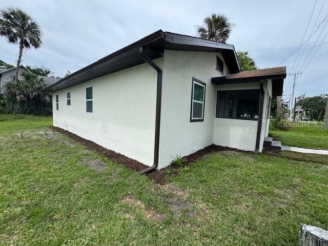 For Sale: $159,800 (3 beds, 2 baths, 1027 Square Feet)