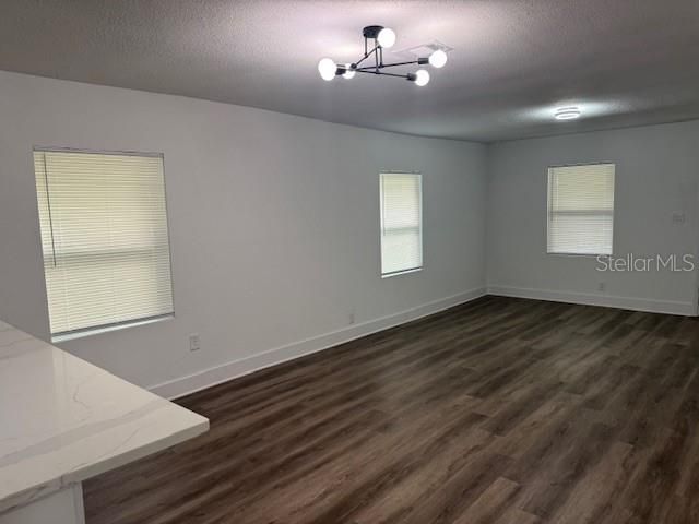 For Sale: $159,800 (3 beds, 2 baths, 1027 Square Feet)