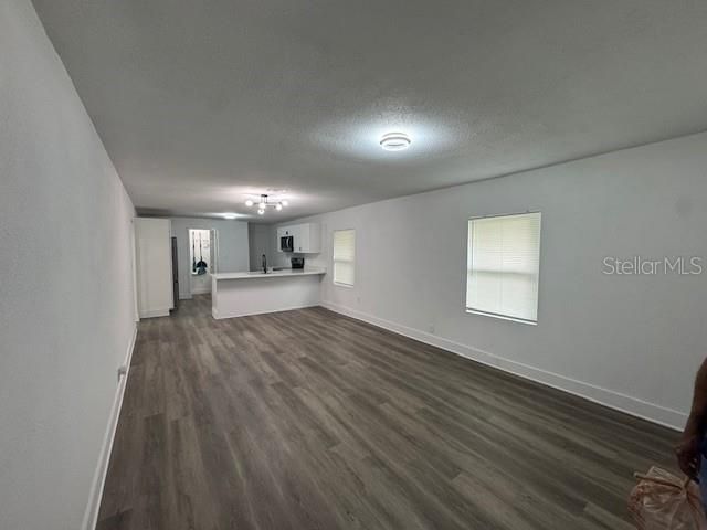 For Sale: $159,800 (3 beds, 2 baths, 1027 Square Feet)