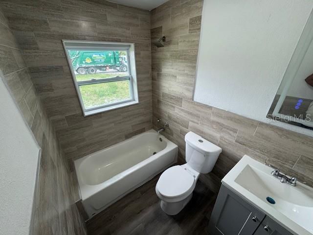 For Sale: $159,800 (3 beds, 2 baths, 1027 Square Feet)