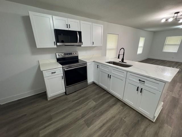 For Sale: $159,800 (3 beds, 2 baths, 1027 Square Feet)