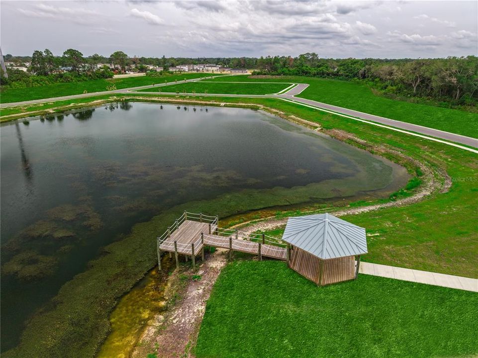 合同活跃: $358,285 (3 贝兹, 2 浴室, 1604 平方英尺)