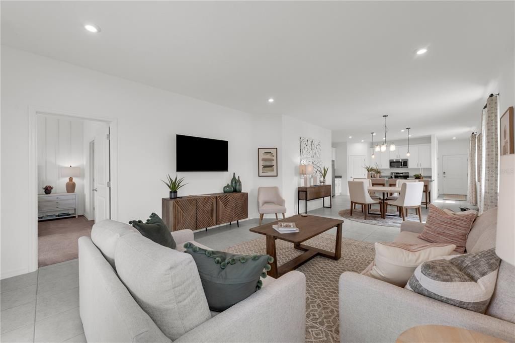 合同活跃: $358,285 (3 贝兹, 2 浴室, 1604 平方英尺)