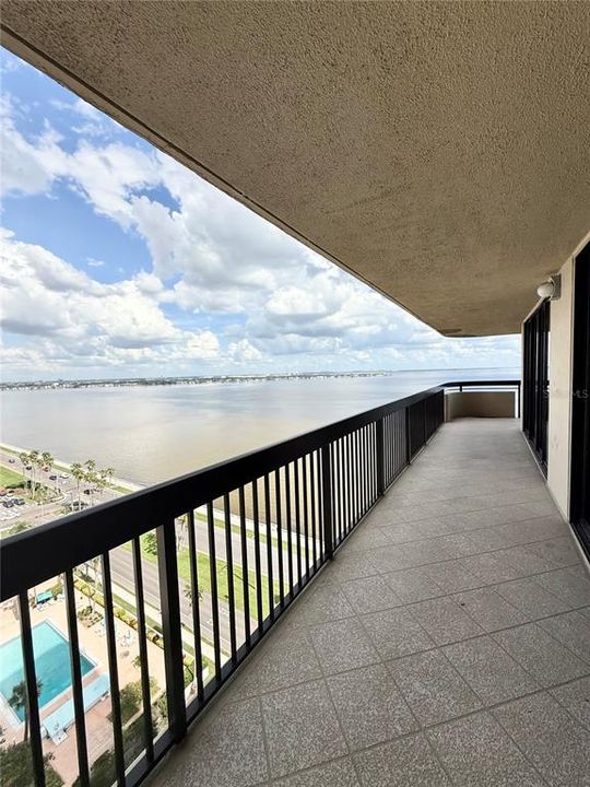 For Sale: $750,000 (2 beds, 2 baths, 1504 Square Feet)