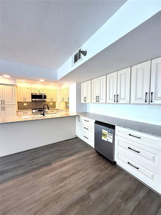 For Sale: $750,000 (2 beds, 2 baths, 1504 Square Feet)