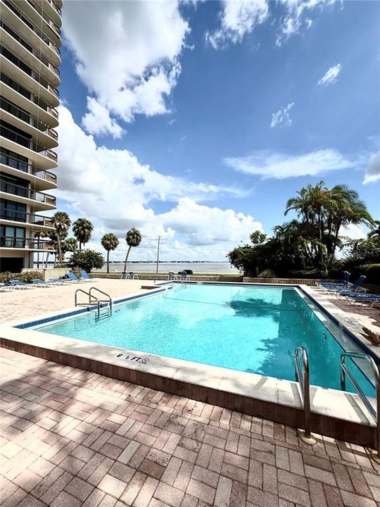 For Sale: $750,000 (2 beds, 2 baths, 1504 Square Feet)