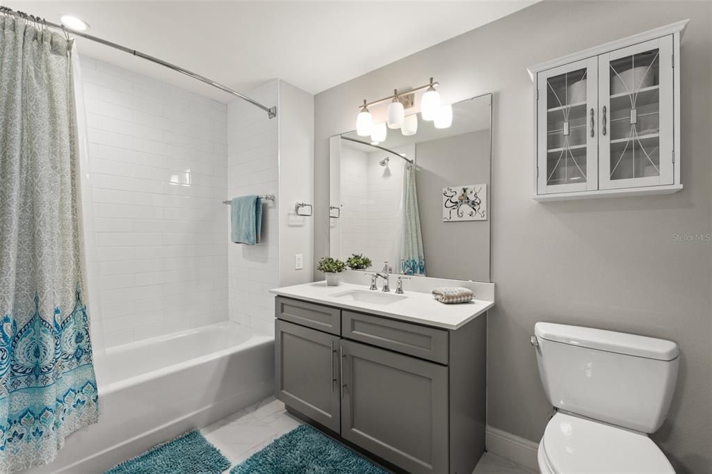 合同活跃: $459,000 (3 贝兹, 3 浴室, 1568 平方英尺)