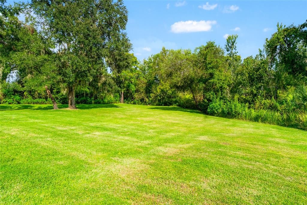 For Sale: $1,069,000 (7 beds, 5 baths, 5106 Square Feet)