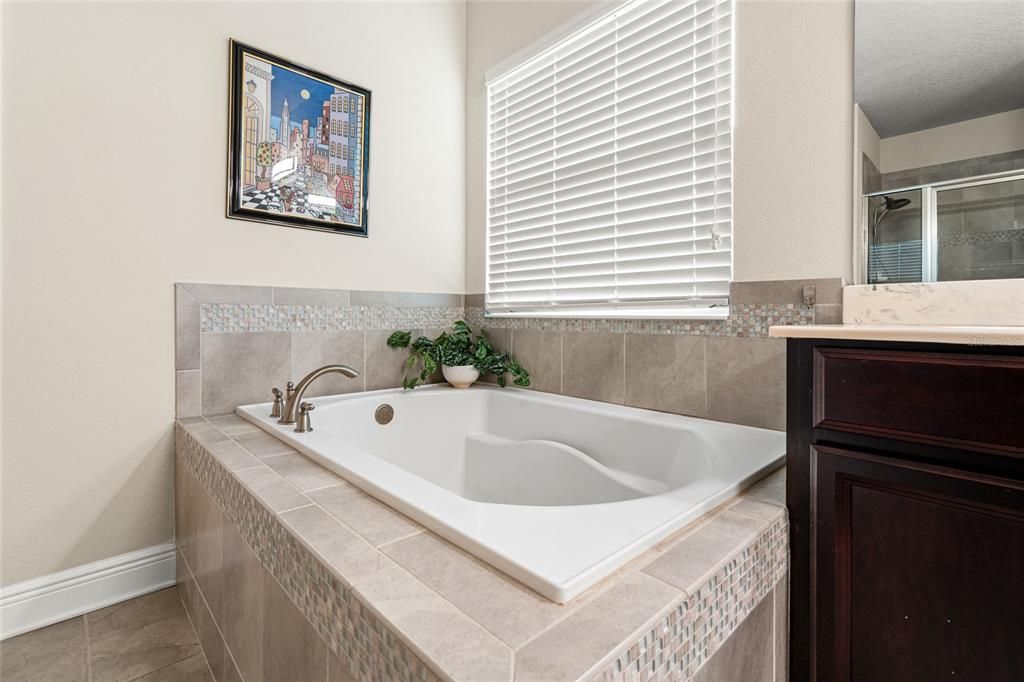 For Sale: $1,069,000 (7 beds, 5 baths, 5106 Square Feet)