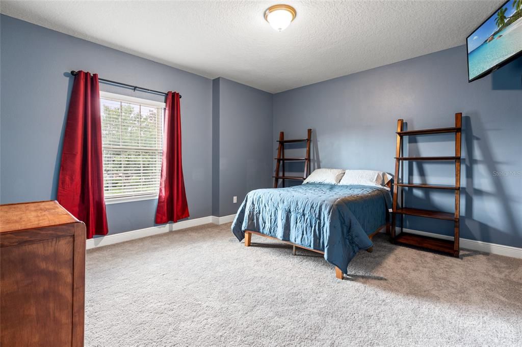 For Sale: $1,069,000 (7 beds, 5 baths, 5106 Square Feet)