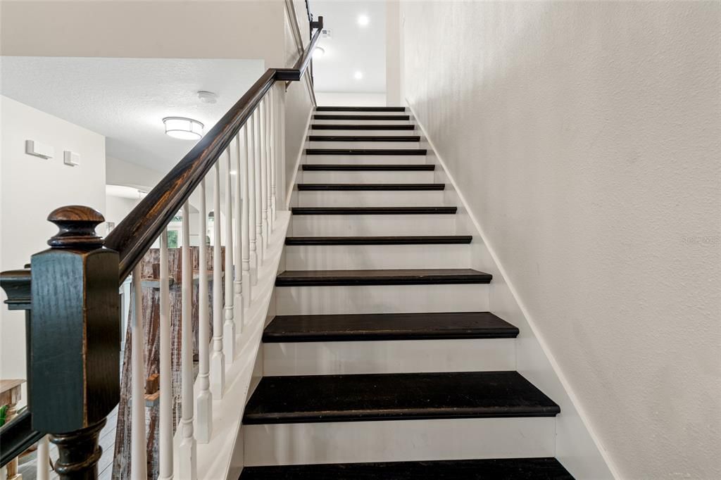 For Sale: $1,069,000 (7 beds, 5 baths, 5106 Square Feet)